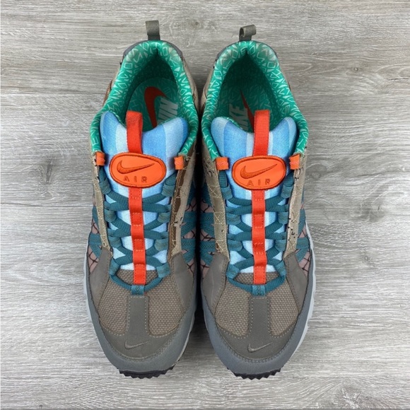 ✔️LIKE NEW ✔️Nike Air Humara 17 Premium steel green cameo running shoes. - Picture 5 of 9